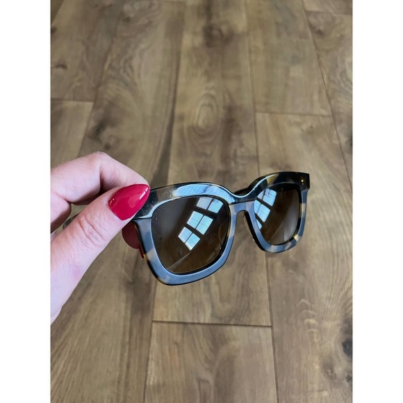 Women’s DIFF Carson Amber Tortoise Blue Steel Gradient Polarized Sunglasses​​​ - Picture 10 of 14